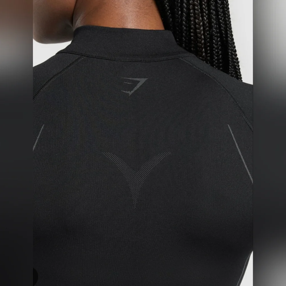Gymshark Apex Seamless 1/4 Zip Pullover - Picture 3 of 6